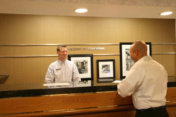 Baymont By Wyndham Thornton Hotel Interior foto