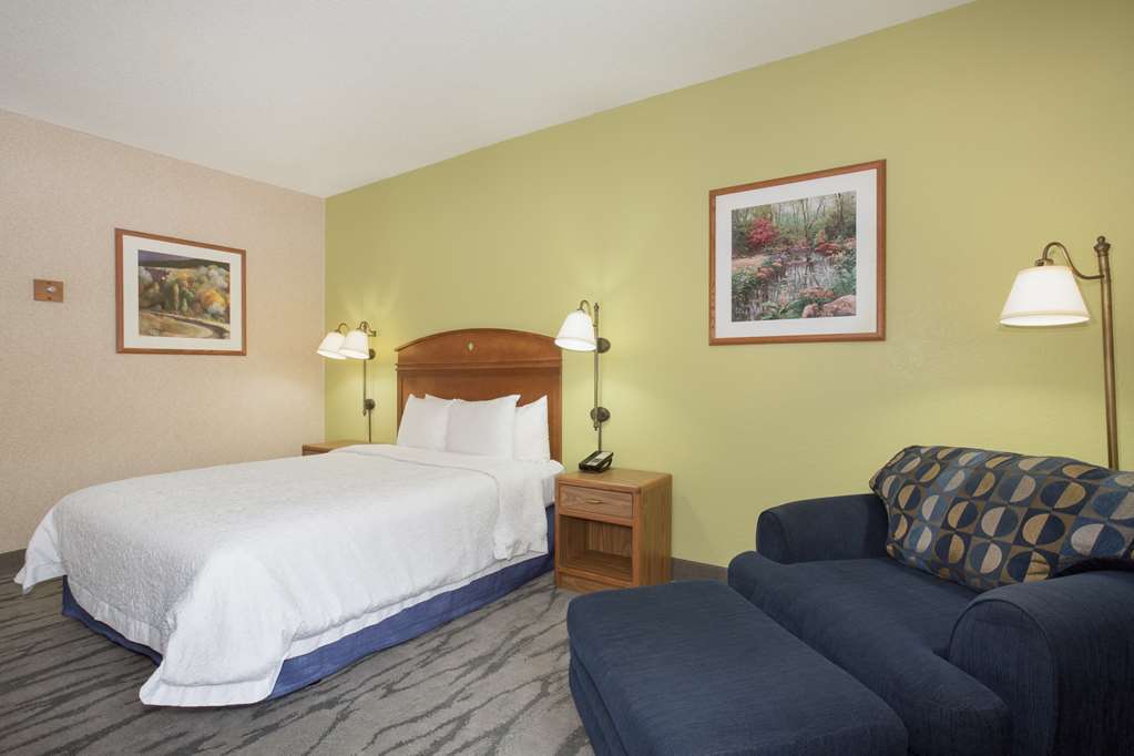 Baymont By Wyndham Thornton Hotel Cameră foto