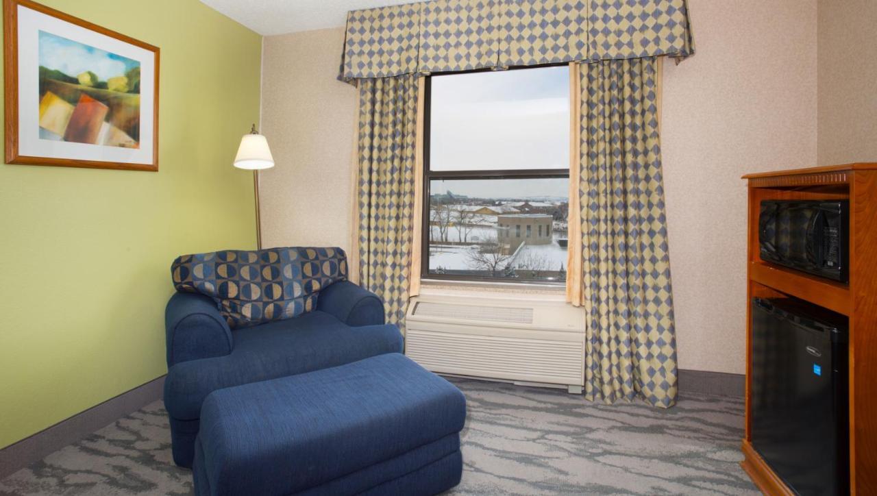 Baymont By Wyndham Thornton Hotel Exterior foto
